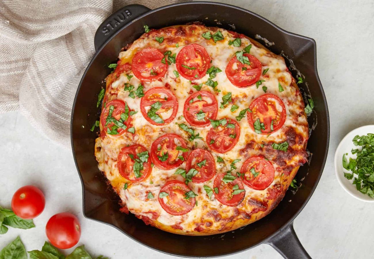 Tomato Pan Pizza