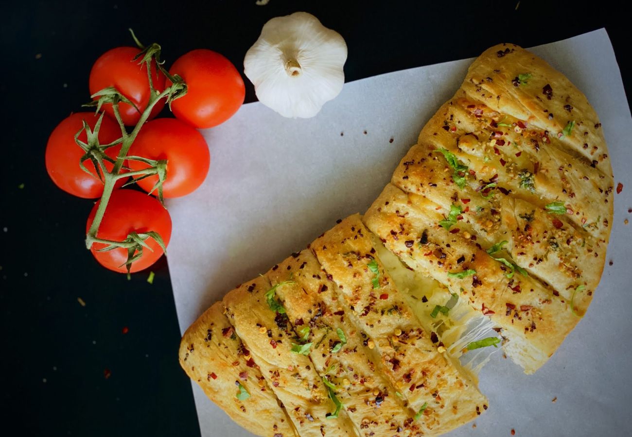 Spicy Paneer Garlic Bread